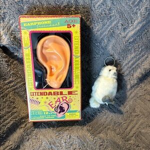 Universal Studios Harry Potter Wizard Souvenirs Extendable Ear, Hedwig keychain